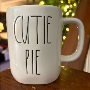 NWOT Rae Dunn Cutie Pie Mug 20 Oz
